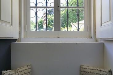 پانسیون Charm Inn Sintra
