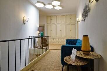 پانسیون Charm Inn Sintra