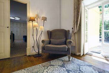 پانسیون Charm Inn Sintra
