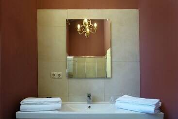پانسیون Charm Inn Sintra