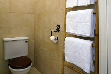 پانسیون Charm Inn Sintra