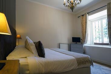 پانسیون Charm Inn Sintra