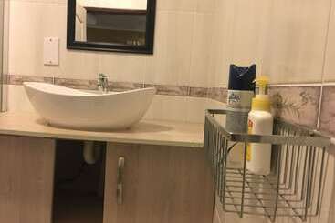 پانسیون Flower Inn Guest House