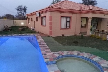 پانسیون Flower Inn Guest House