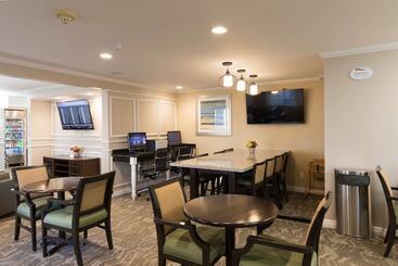 Baymont By Wyndham Detroit Airport/romulus