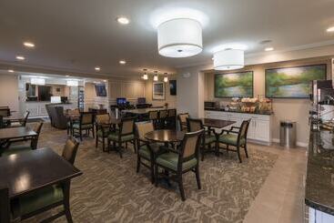 Baymont By Wyndham Detroit Airport/romulus