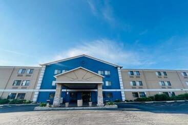 هتل Americinn By Wyndham Glendale Milwaukee