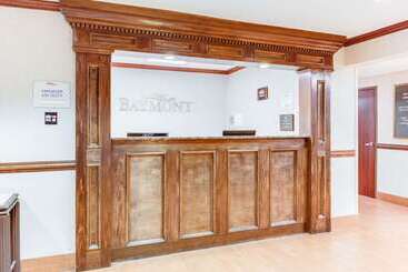 هتل Baymont By Wyndham Kalamazoo West