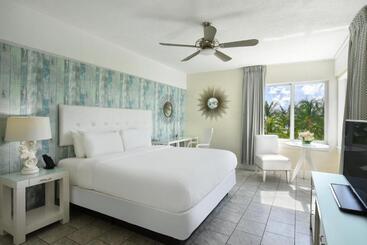 هتل Beacon South Beach