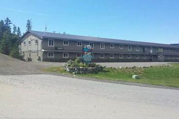 هتل Beluga Lake Lodge