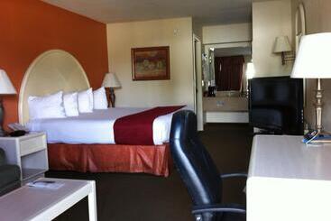 هتل Best Western Airport Inn