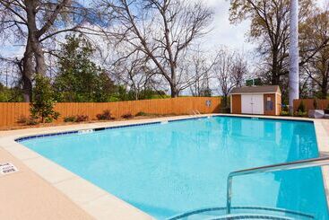 هتل Best Western Montgomery I 85 North