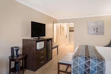 هتل Best Western Mountain View Inn
