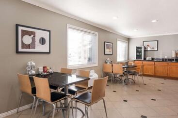 هتل Best Western Mountain View Inn