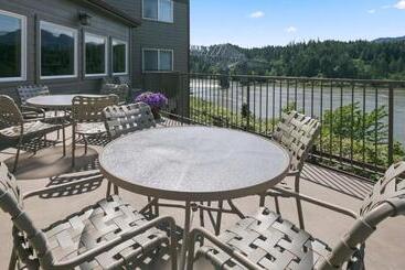 酒店 Best Western Plus Columbia River Inn
