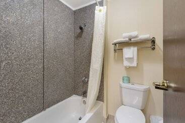 هتل Best Western St. Louis Inn
