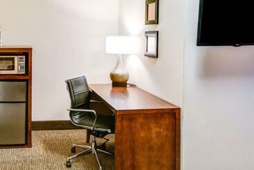هتل Comfort Inn Redding Near I 5