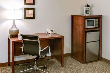 هتل Comfort Inn Redding Near I 5