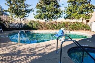 هتل Comfort Inn Redding Near I 5