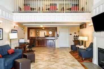 هتل Comfort Inn Redding Near I 5