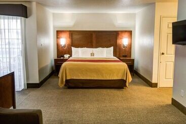 هتل Comfort Inn Redding Near I 5