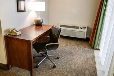 هتل Comfort Inn Redding Near I 5