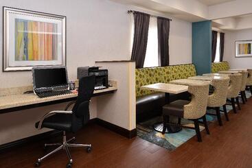 هتل Holiday Inn Express Montgomery East I 85, An Ihg