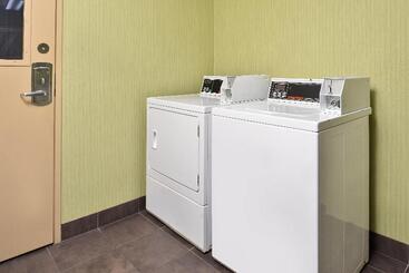 هتل Holiday Inn Express Montgomery East I 85, An Ihg
