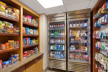 هتل La Quinta Inn By Wyndham Auburn Worcester