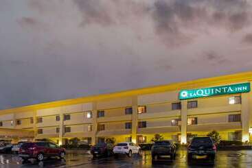 Отель La Quinta Inn By Wyndham Auburn Worcester