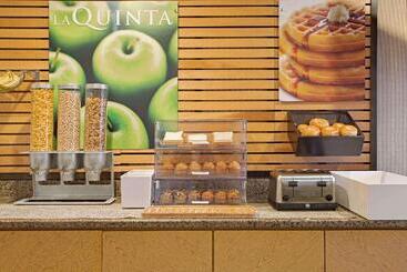 هتل La Quinta Inn By Wyndham Auburn Worcester