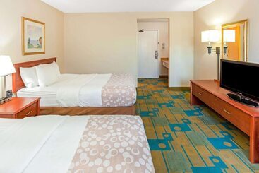 هتل La Quinta Inn By Wyndham Milwaukee Airport / Oak Creek
