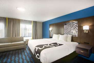 فندق La Quinta Inn By Wyndham St. Louis Hazelwood  Airport North