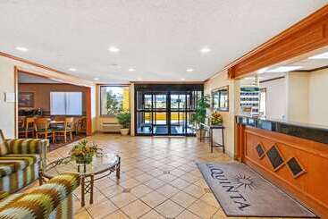 هتل La Quinta By Wyndham Albuquerque Journal Ctr Nw