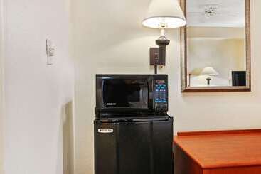 هتل La Quinta By Wyndham Albuquerque Journal Ctr Nw