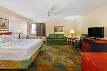هتل La Quinta By Wyndham Albuquerque Journal Ctr Nw