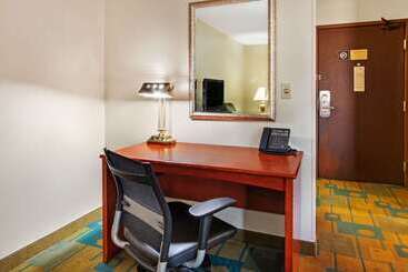 هتل La Quinta By Wyndham Albuquerque Journal Ctr Nw