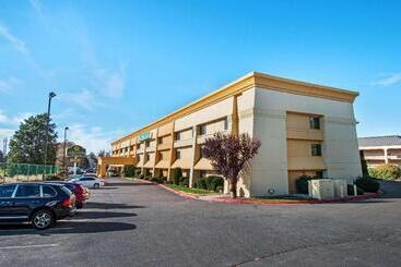هتل La Quinta By Wyndham Albuquerque Journal Ctr Nw