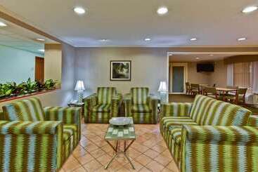 هتل La Quinta By Wyndham Lakeland East