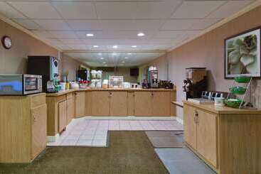 هتل La Quinta By Wyndham Lakeland East