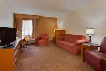 هتل La Quinta By Wyndham Lakeland East