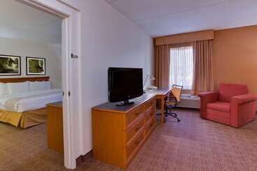 هتل La Quinta By Wyndham Lakeland East