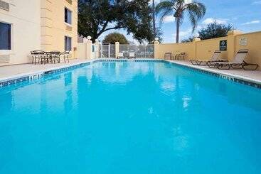 هتل La Quinta By Wyndham Lakeland East