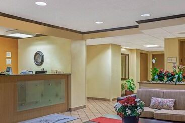 هتل La Quinta By Wyndham Miami Cutler Bay