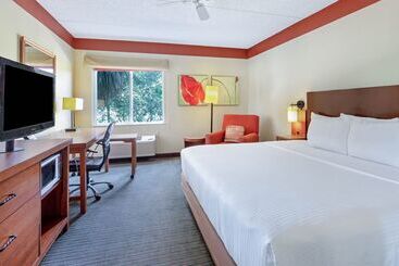 هتل La Quinta By Wyndham Miami Cutler Bay