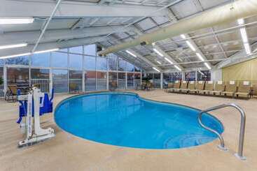 هتل La Quinta By Wyndham Rockford