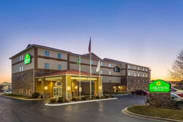 هتل La Quinta By Wyndham Rockford