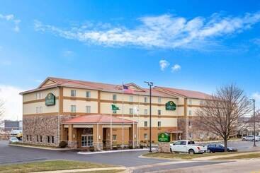 هتل La Quinta By Wyndham Rockford