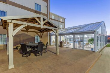هتل La Quinta By Wyndham Rockford