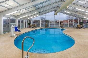هتل La Quinta By Wyndham Rockford